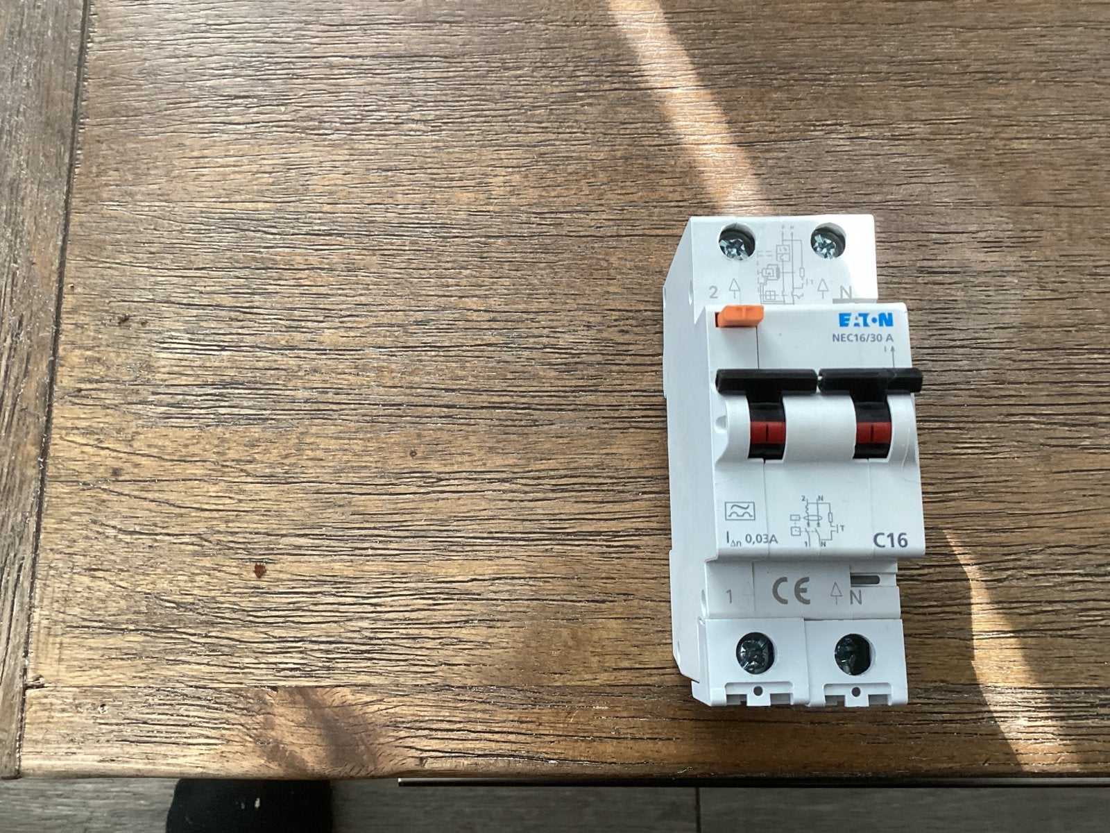 Eaton NEC16/30 Aardlekautomaat C16, Ophalen of Verzenden, Zo goed als nieuw, Eaton, Aardlekautomaat