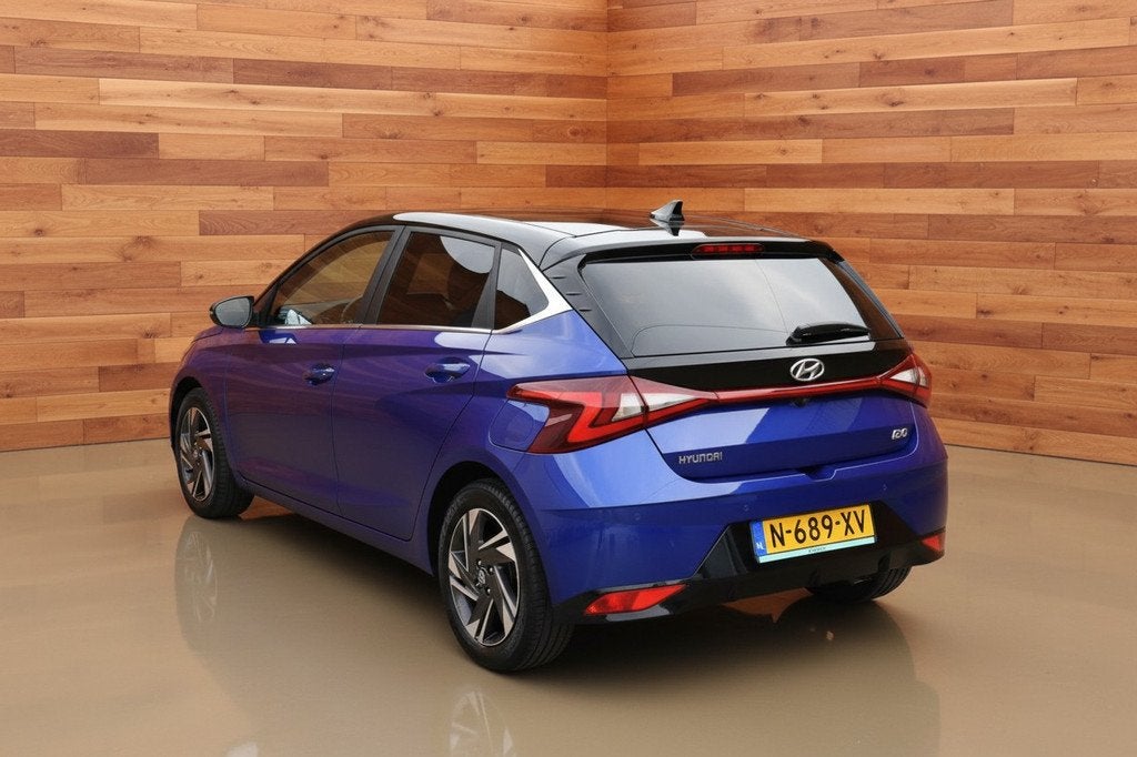 Hyundai i20 1.0 T-GDI Premium | HYBRIDE (bj 2022), Auto's, Hyundai, Voorwielaandrijving, Gebruikt, Met garantie (alle), Blauw