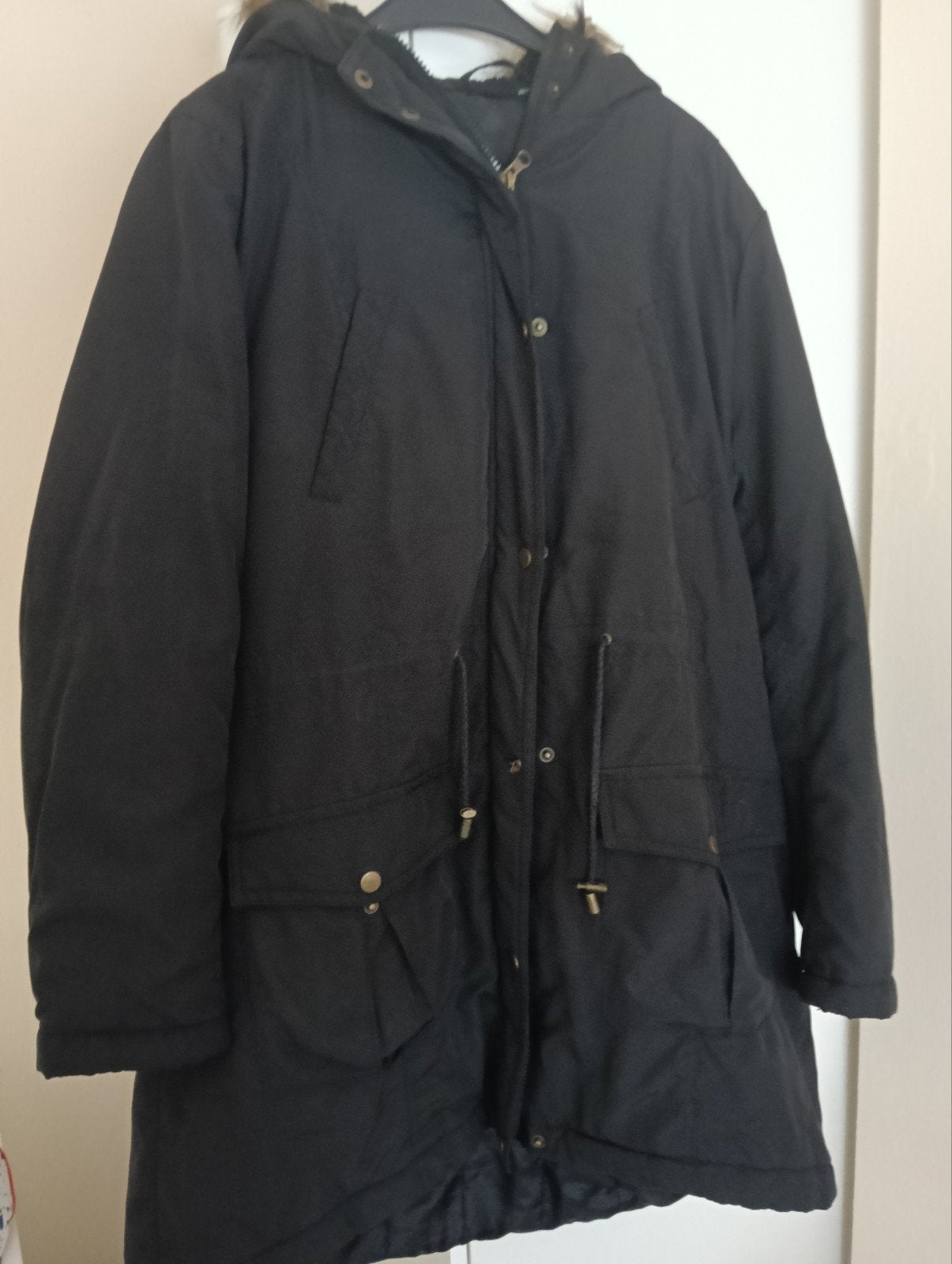 dames winterjas maat 44 .25 euro, Ophalen, Zo goed als nieuw, Maat 42/44 (L), Zwart