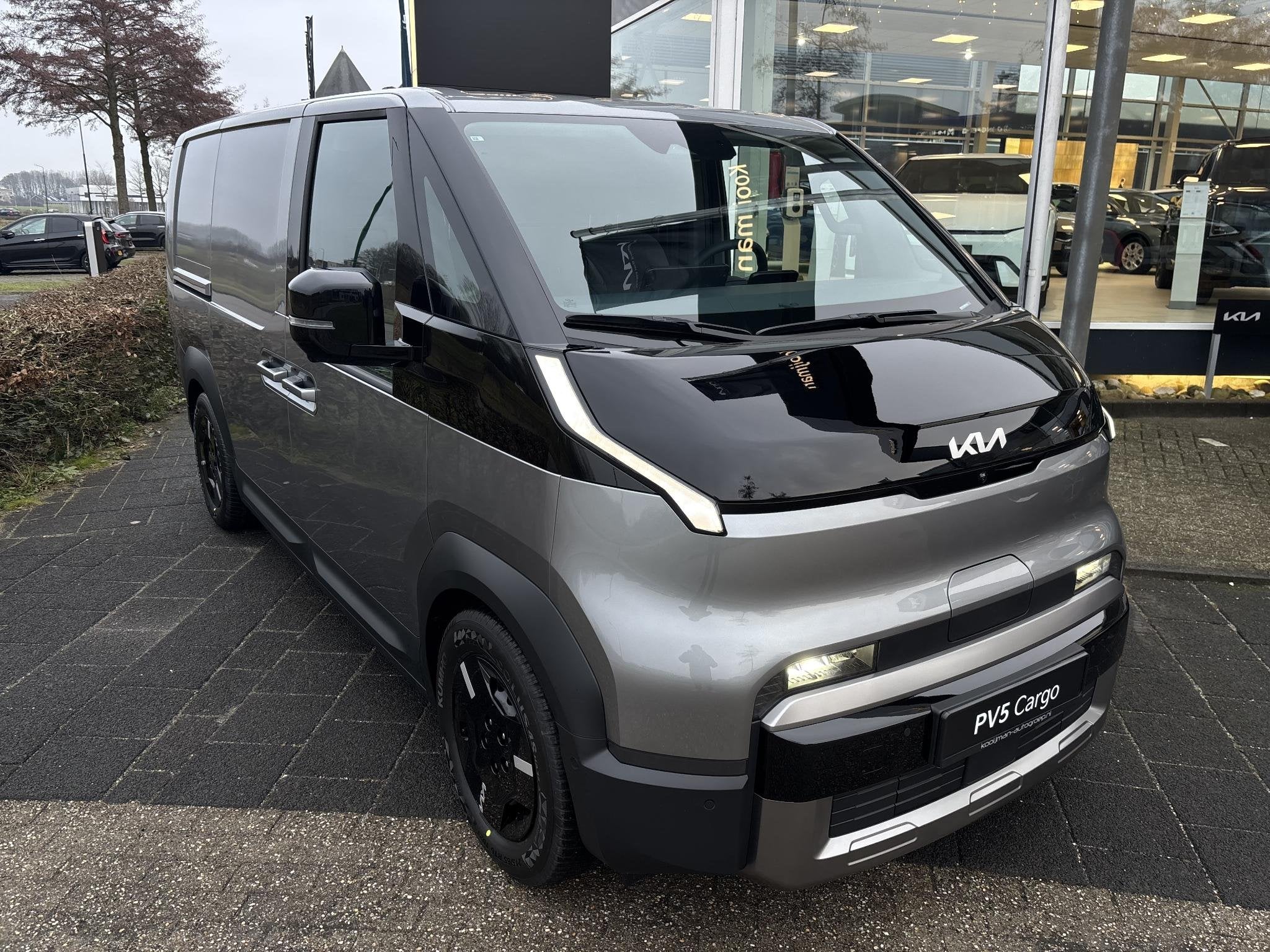 Kia PV5 L2H1 Elite 71.2 kWh Nu tijdelijk extra scherp geprij, Auto's, Bestelauto's, Stof, Kia, 163 pk, 416 km