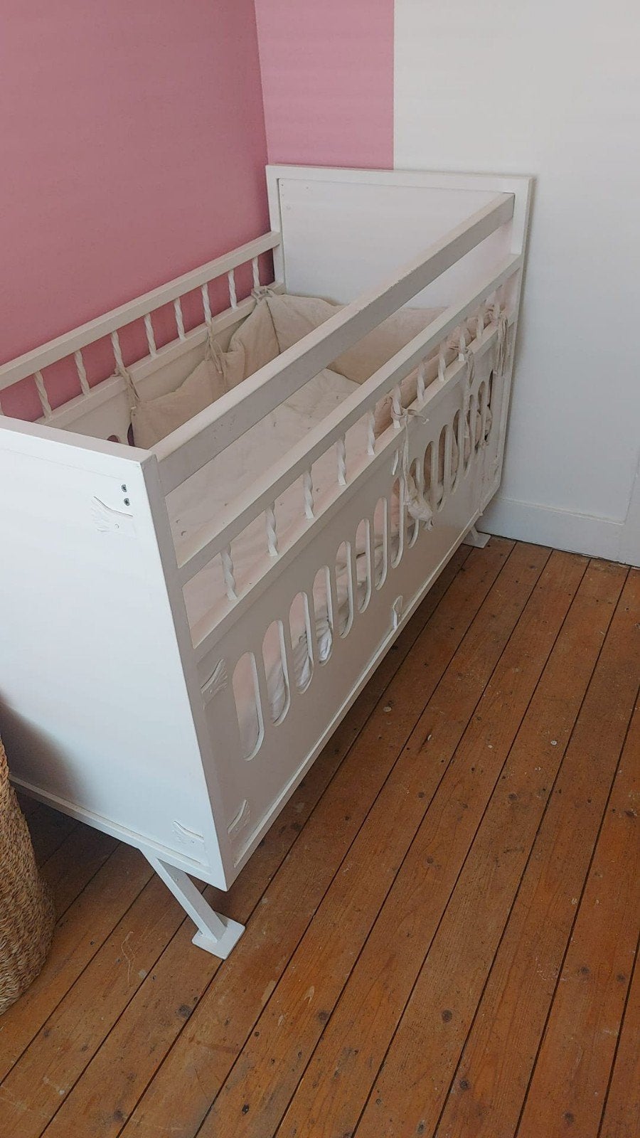Wit baby ledikant metaal en hout, Kinderen en Baby's, Ophalen, Gebruikt, Ledikant