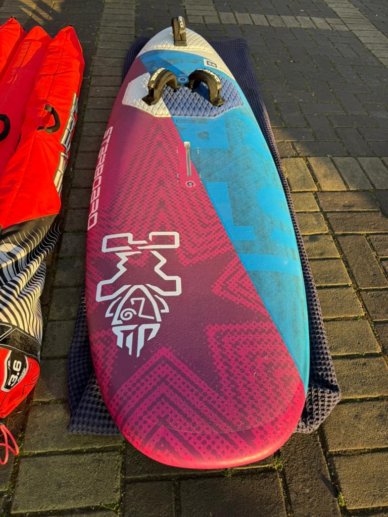 Starboard Ignite 93 Carbon Reflex Sandwich 2023, Watersport en Boten, Windsurfen, Ophalen, Minder dan 250 cm, Met draagtas, Zo goed als nieuw
