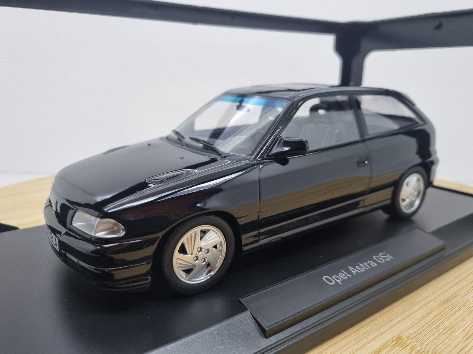 Aanbieding! Norev Opel Astra F GSi Zwart 1:18  1 van 1000, Hobby en Vrije tijd, Modelauto's | 1:18, S, G, Auto, Nieuw