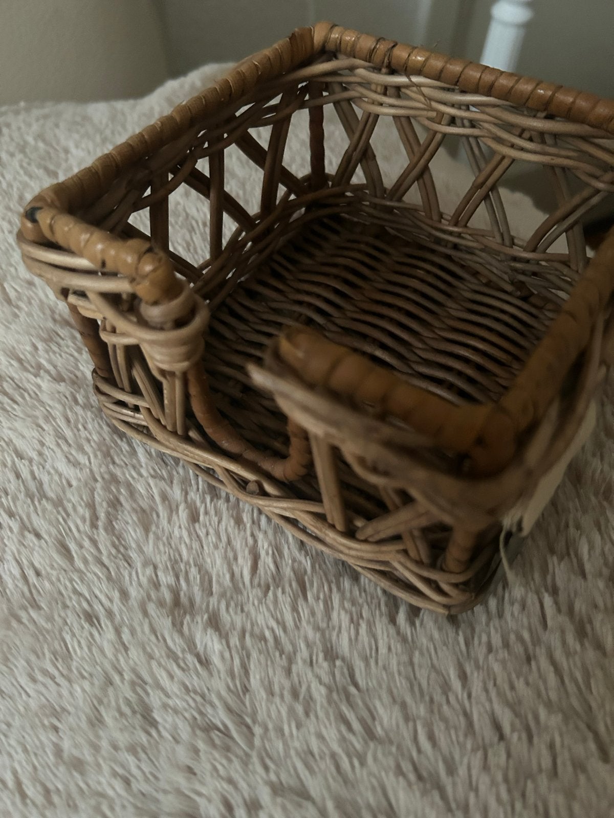 Rieten mandje Riviera Maison met label, Gebruikt, Mand, Vierkant, Ophalen of Verzenden