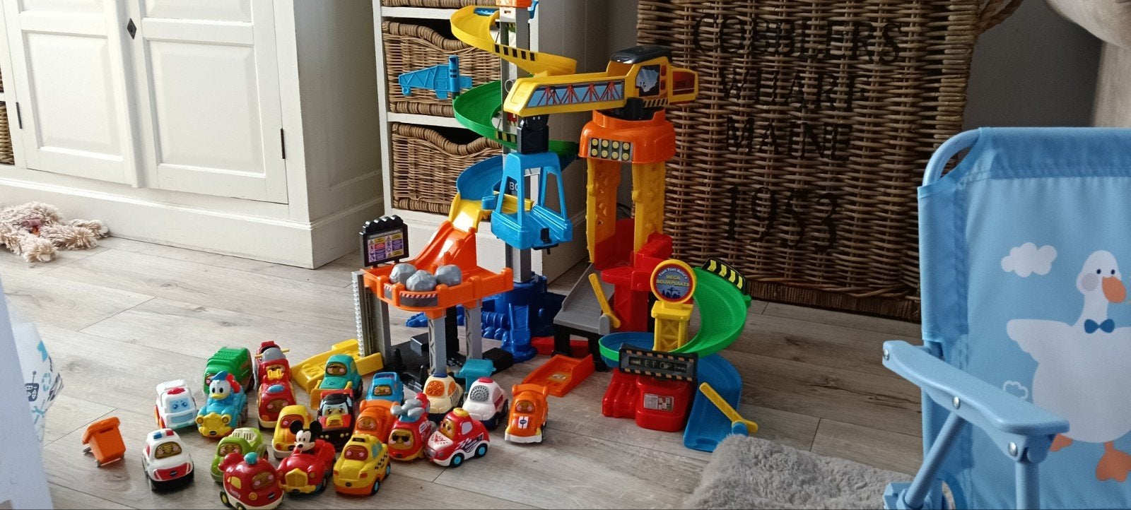 VTech grote bouwplaats en 18 toet toet autos, Ophalen of Verzenden, Gebruikt