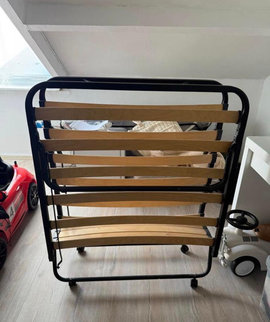 Opklapbare bed, Ophalen of Verzenden, Eenpersoons, Hout