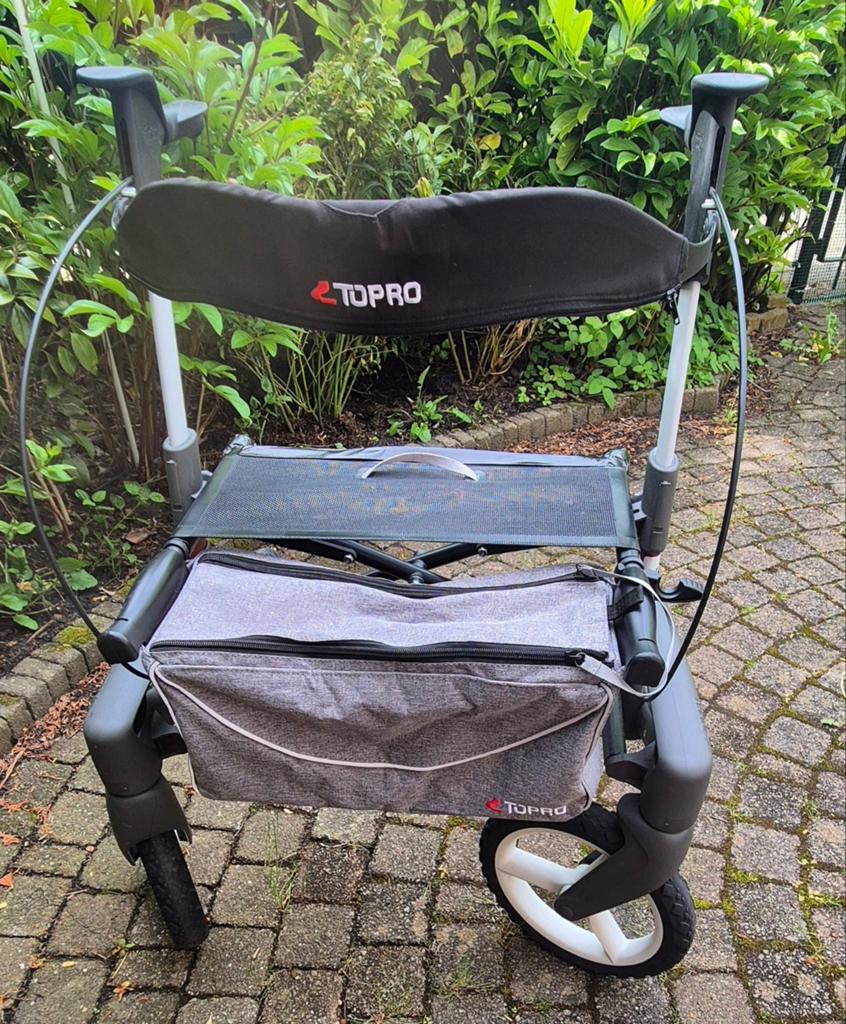 Rollator Topro, rood en inklapbaar, Diversen, Ophalen, Zo goed als nieuw