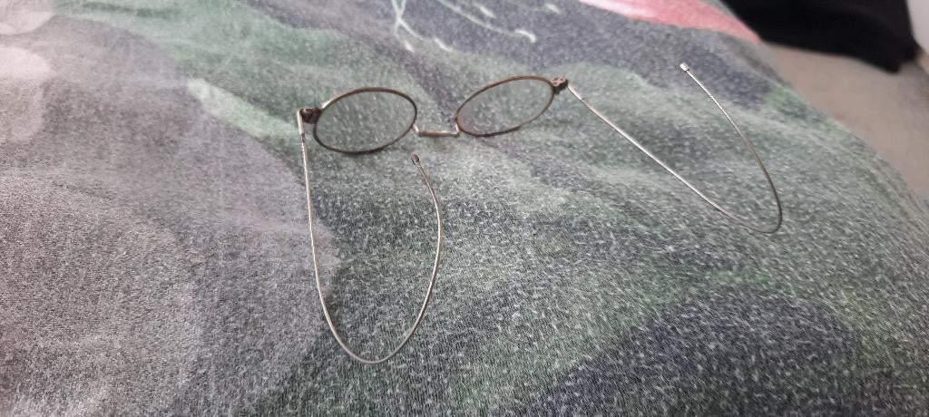 antiek brilletje vermoedelijk uit de 40er jaren incl glazen, Antiek en Kunst, Ophalen of Verzenden