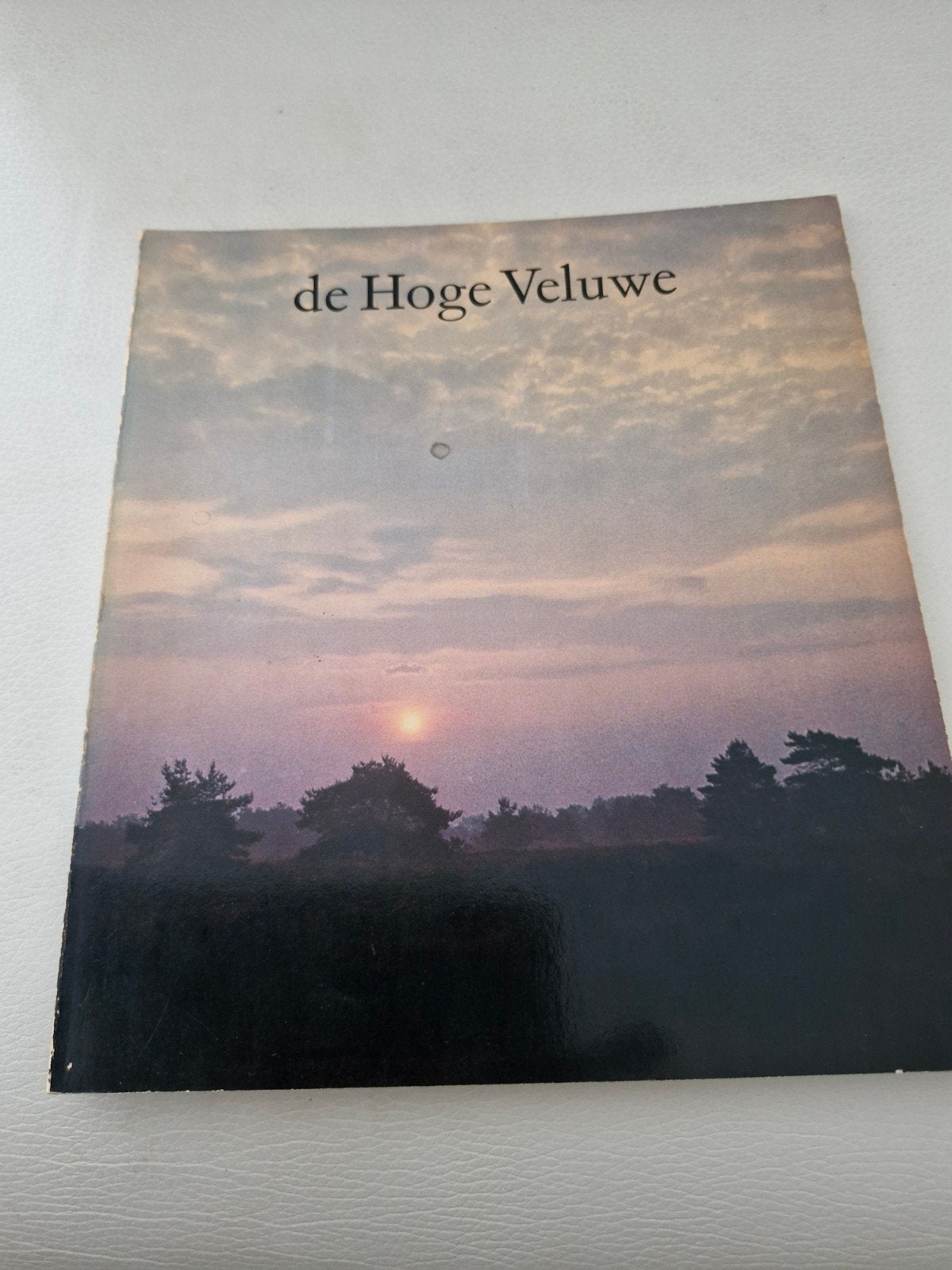 De Hoge Veluwe - Boek over Nationaal Park, Ophalen of Verzenden, Gelezen, Wandel- of Recreatiegebieden, David van Dijk e.a., Wim Alings