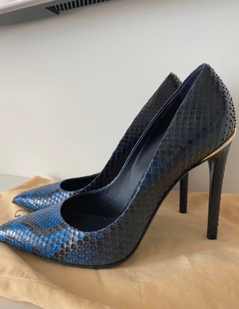 Louis Vuitton python limited edition pumps, Ophalen, Pumps, Zwart, Zo goed als nieuw