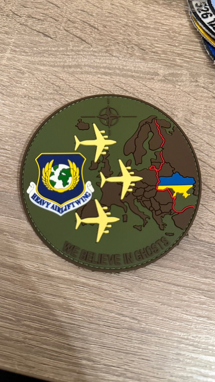 Heavy Airlift Wing Papa Hongarije C17 WBIG Patch, Ophalen of Verzenden, Luchtmacht, Nederland, Embleem of Badge