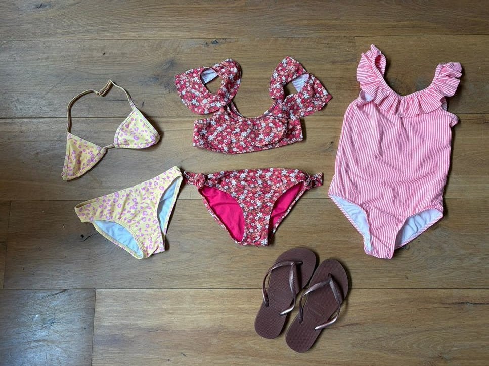 Zgan zwemkleding bikini’s en badpak Hema, slippers Havainas, Kinderen en Baby's, Kinderkleding | Kinder-zwemkleding, Bikiniset