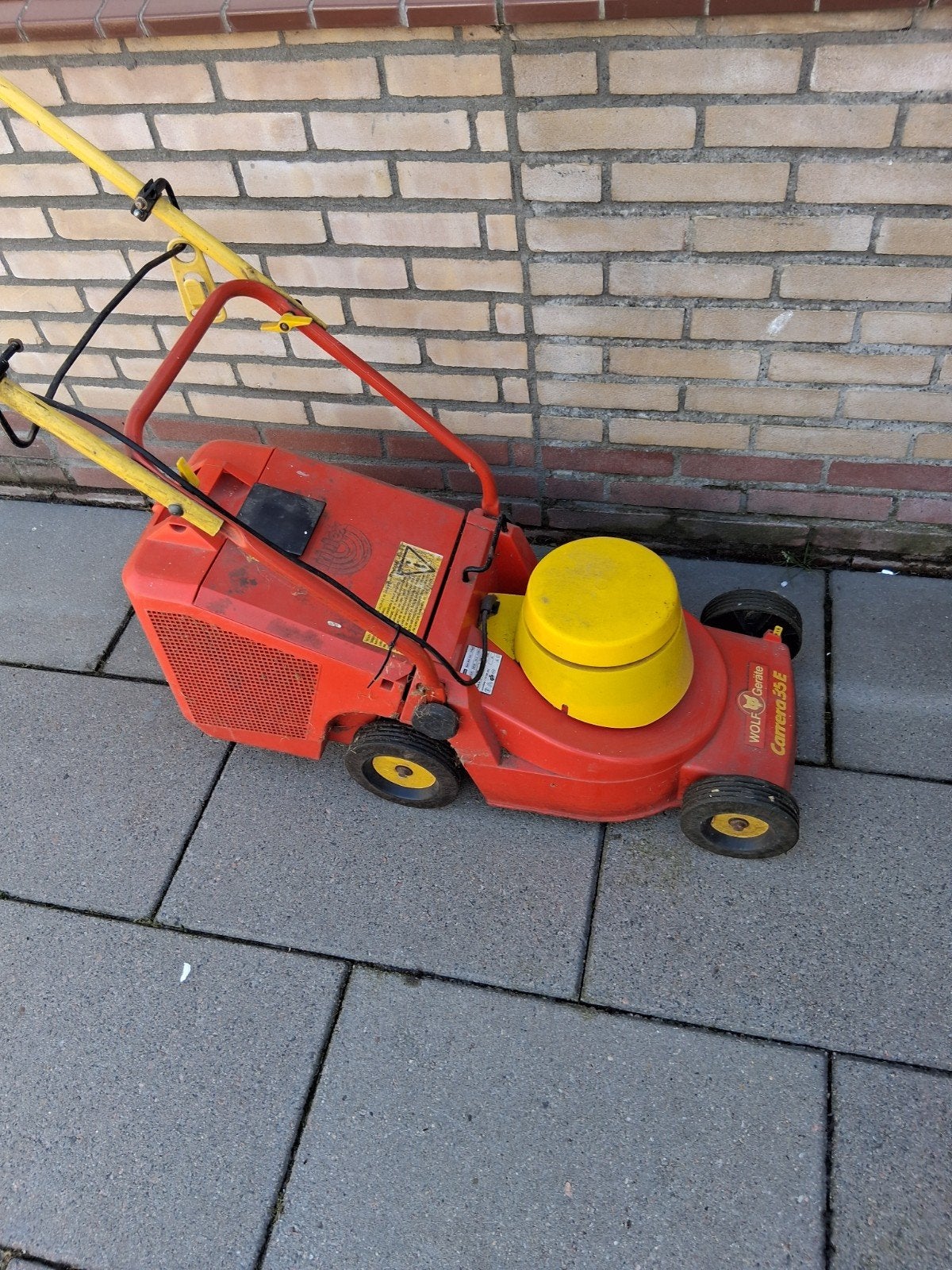 prima Wolf maaimachine en grastrimmer, Tuin en Terras, Grasmaaiers, Ophalen, Gebruikt, Elektrische grasmaaier, Opvangbak