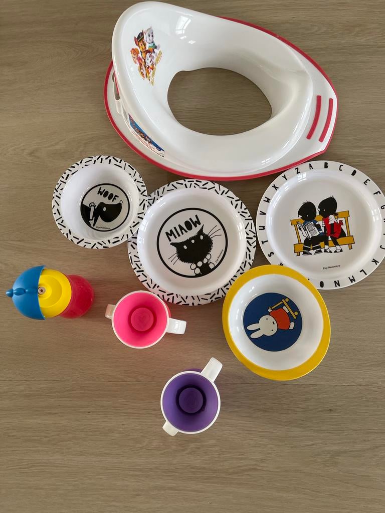 Bordjes, bekers, wc bril verkleiner voor peuters., Ophalen of Verzenden, Zo goed als nieuw