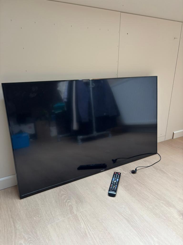 Samsung Full HD Smart TV 48” met Vogels muurbeugel, Ophalen, Gebruikt, Samsung, 100 cm of meer