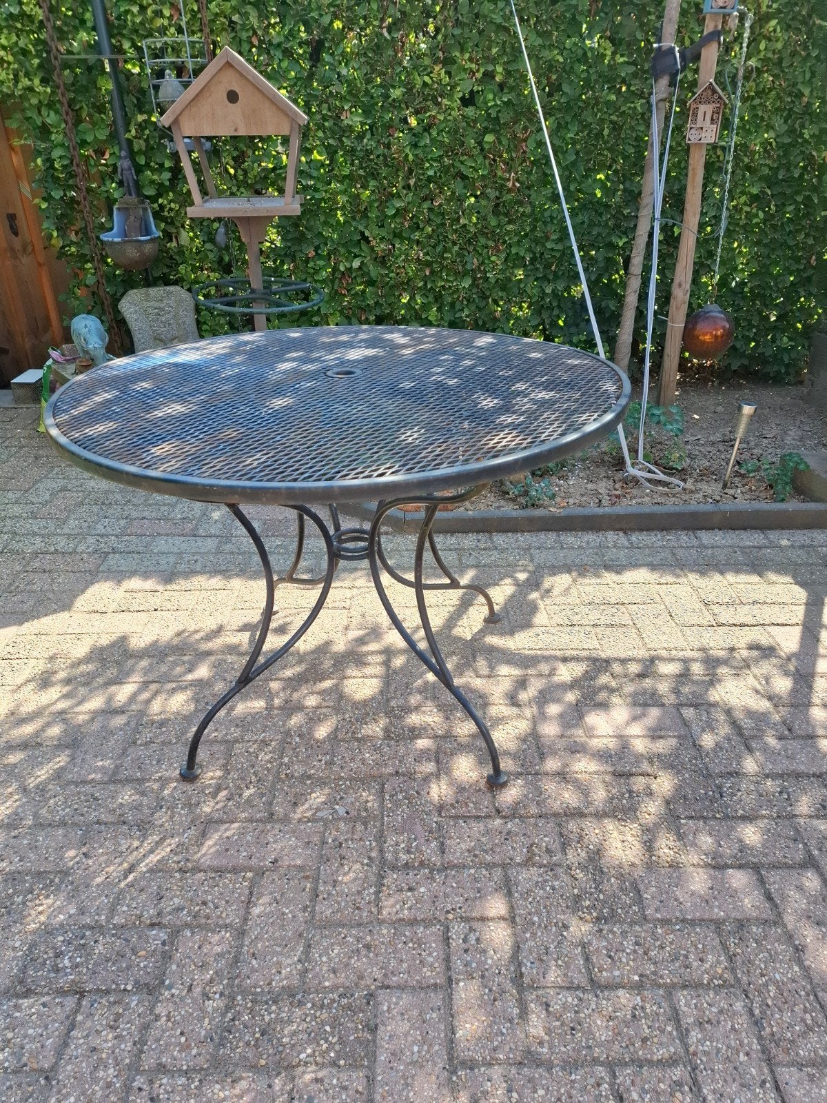 Metalen tuintafel 105 doorsnede  hoog 71 cm, Ophalen, Gebruikt, Rond, Metaal