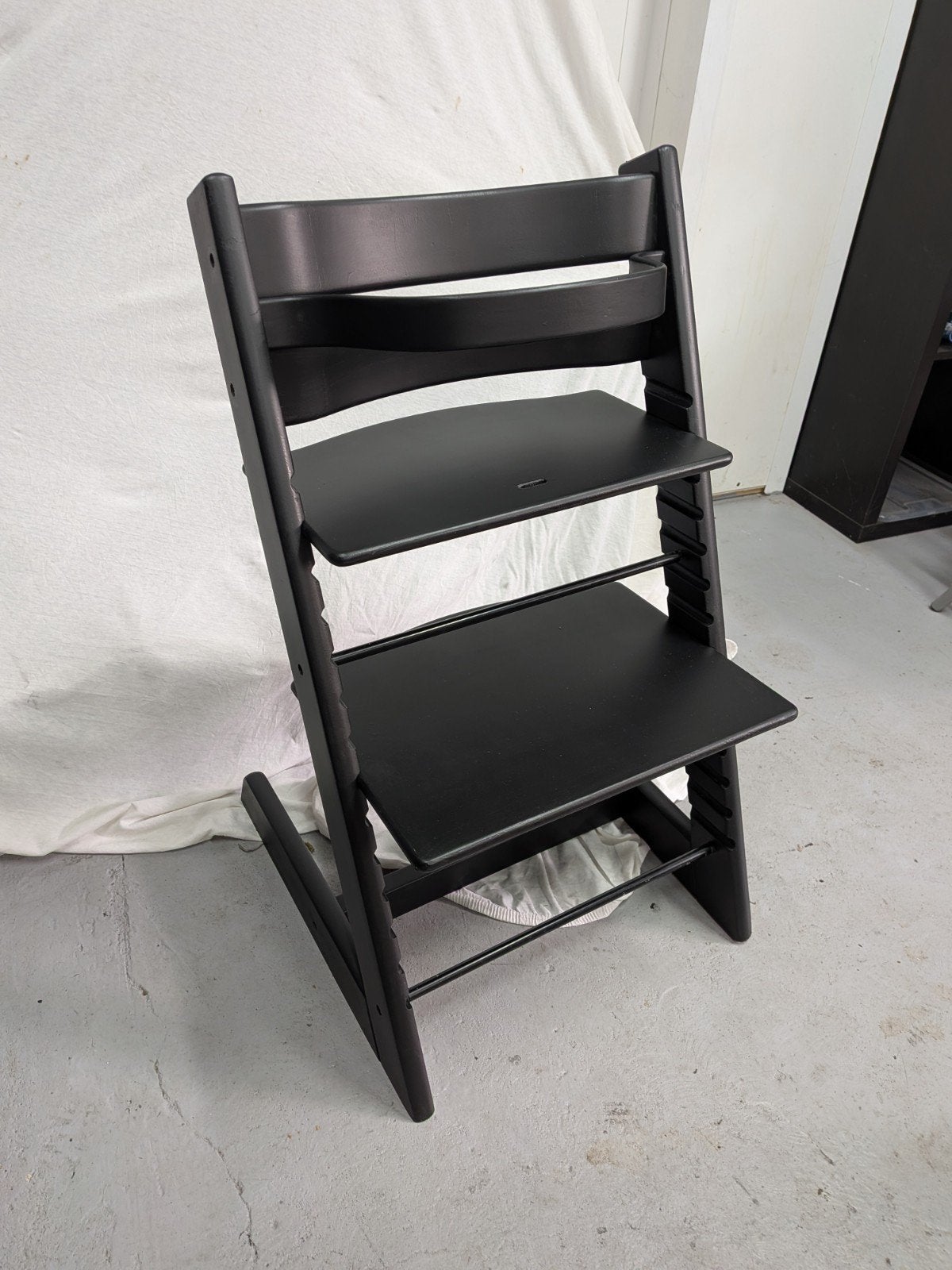 Stokke Tripp Trapp meegroeistoel - Zwart, Kinderen en Baby's, Kinderstoelen, Ophalen, Gebruikt, Meegroeistoel, Aanschuifbaar