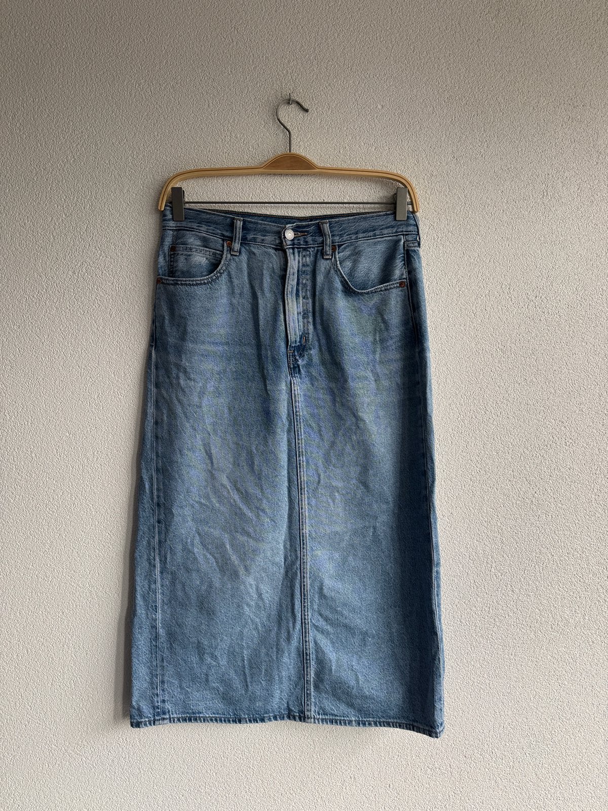 Levi’s blauwe lange spijker rok W28, Maat 38/40 (M), Levi's, Blauw, Ophalen of Verzenden