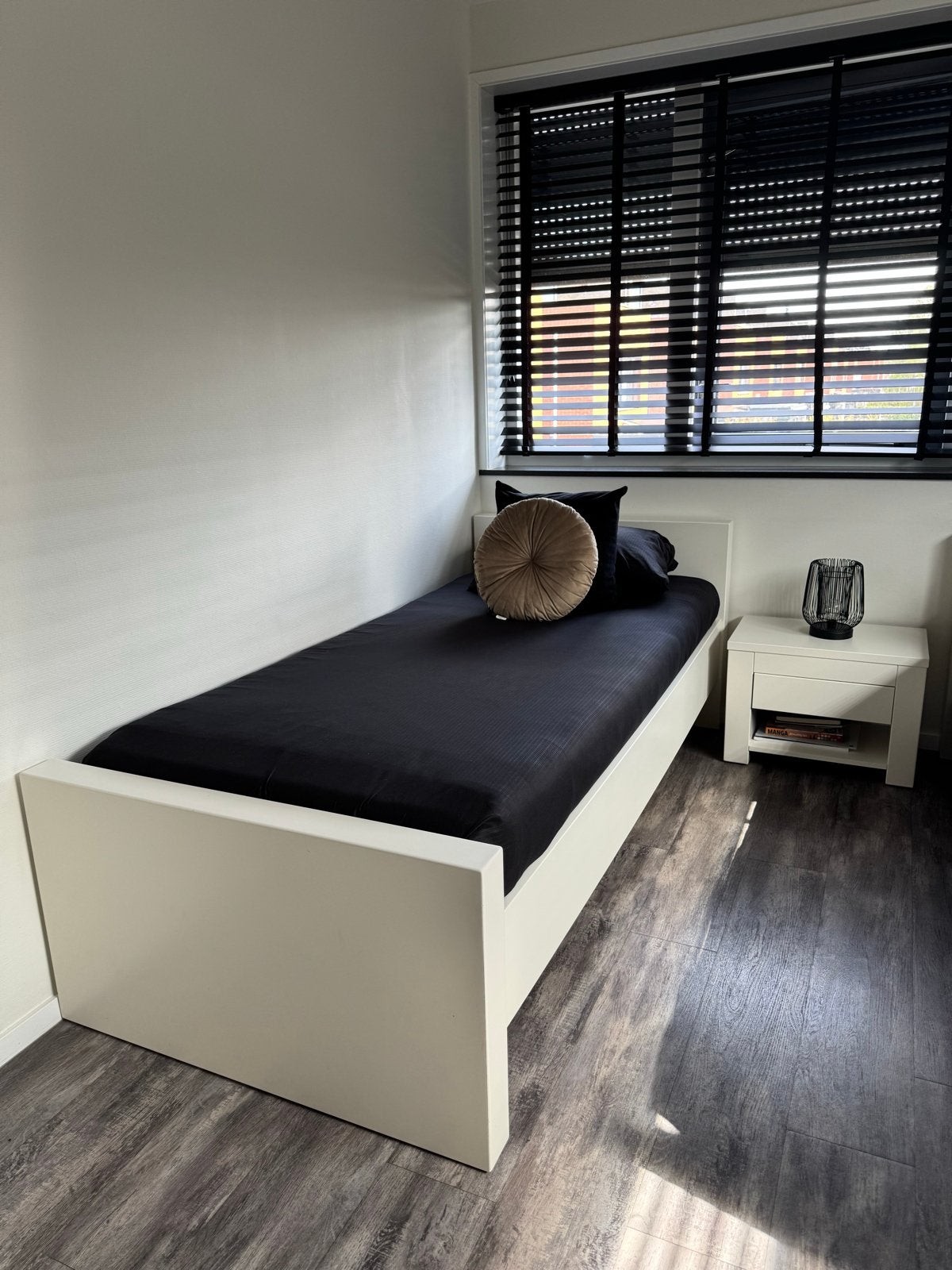 Eenpersoonsbed met nachtkastje en kledingkast, Ophalen, Gebruikt, 90 cm, Eenpersoons