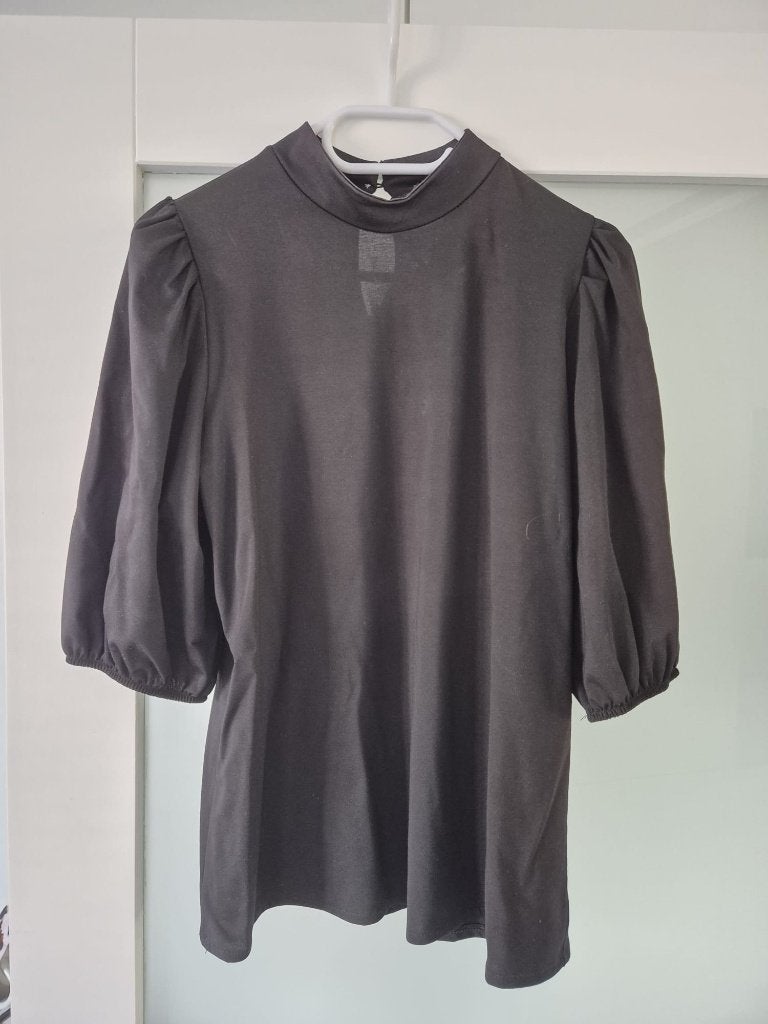 Leuke zwarte top Chastar maat S/M, Maat 38/40 (M), Ophalen of Verzenden, Zo goed als nieuw, Korte mouw