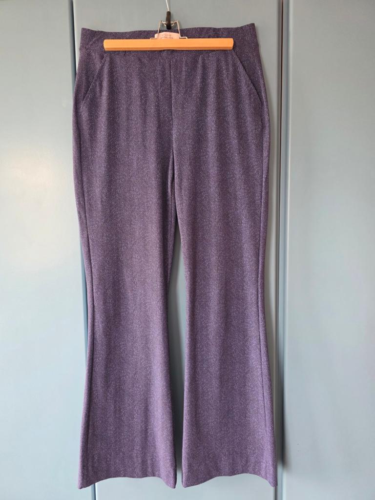 Studio Anneloes L visgraat donkerblauw flair bonded trousers, Kleding | Dames, Broeken en Pantalons, Ophalen of Verzenden, Zo goed als nieuw
