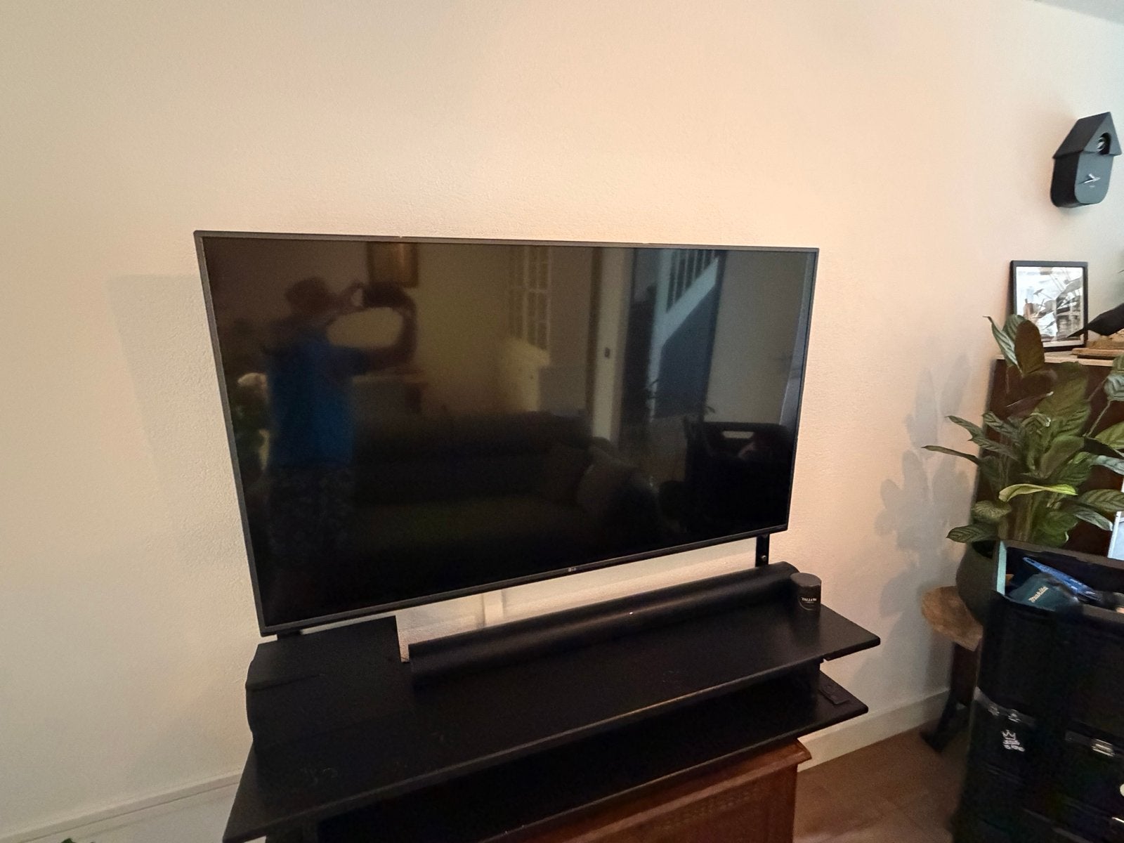 LG TV  65 inch met beugel en hangend tv-meubel, Ophalen, LED, 50 Hz, Zo goed als nieuw
