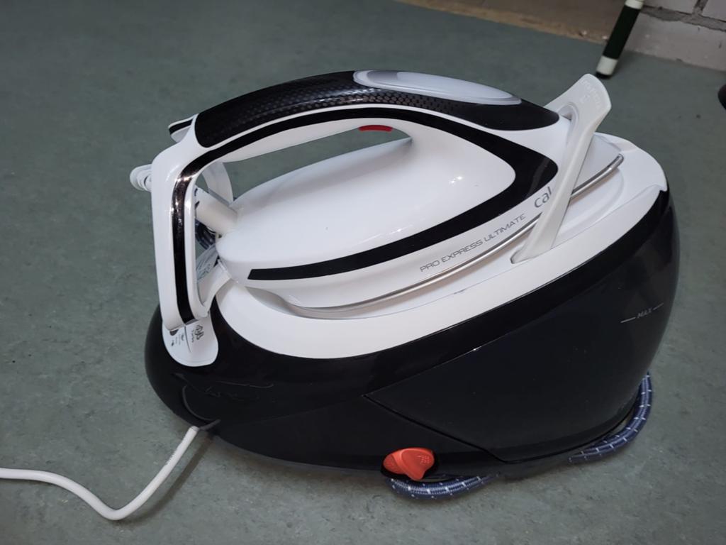 Calor GV9550 Stoomgenerator - Nieuw in doos, Ophalen of Verzenden, Nieuw, Strijkijzer met snoer