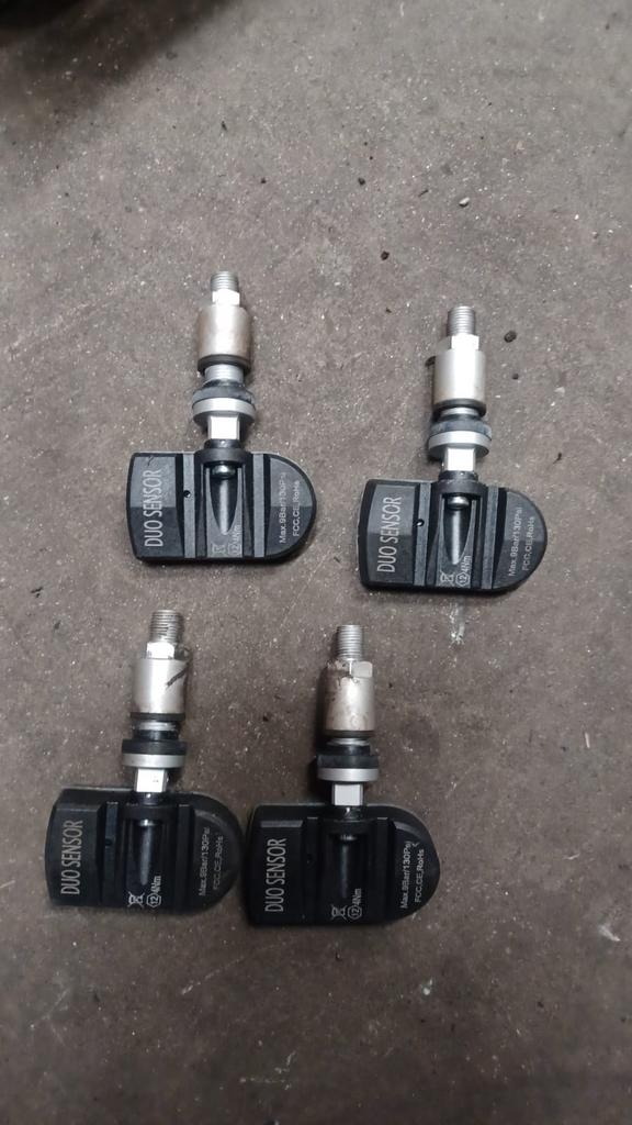 TPMS Sensor Nissan Qashqai Juke 407004CB0B Bandensensor, Ophalen of Verzenden, Nieuw