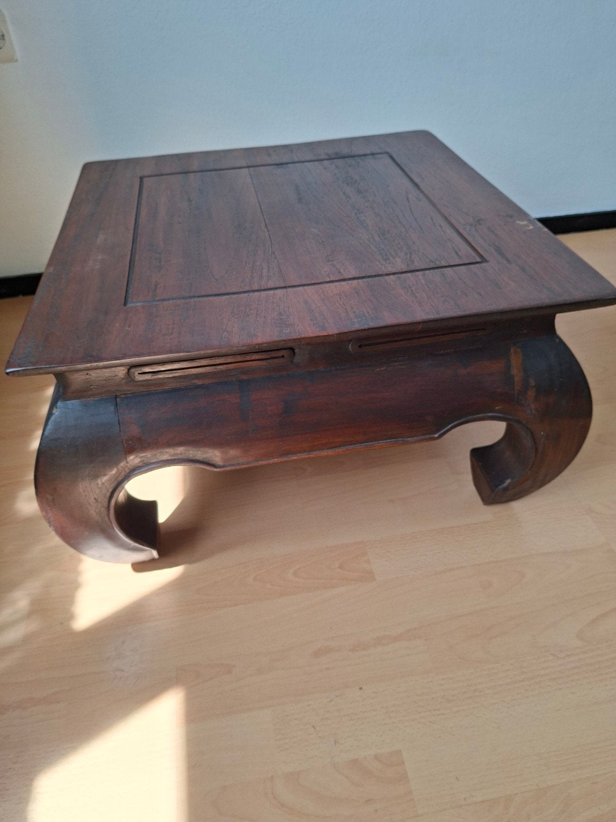 Antieke Chinese theetafel of bijzettafel van hout, Antiek en Kunst, Antiek | Meubels | Tafels, Ophalen
