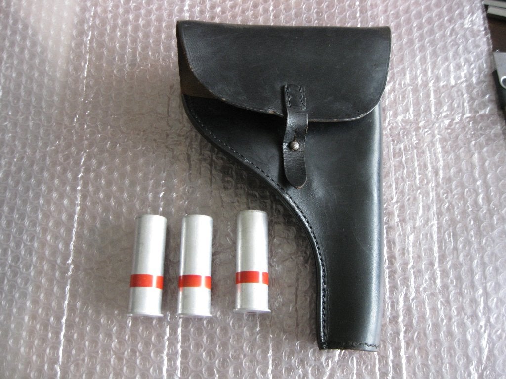 Holster seinpistool en 3 seinpistool hulzen, Ophalen of Verzenden, Landmacht, Duitsland, Hulzen of Bodemvondsten