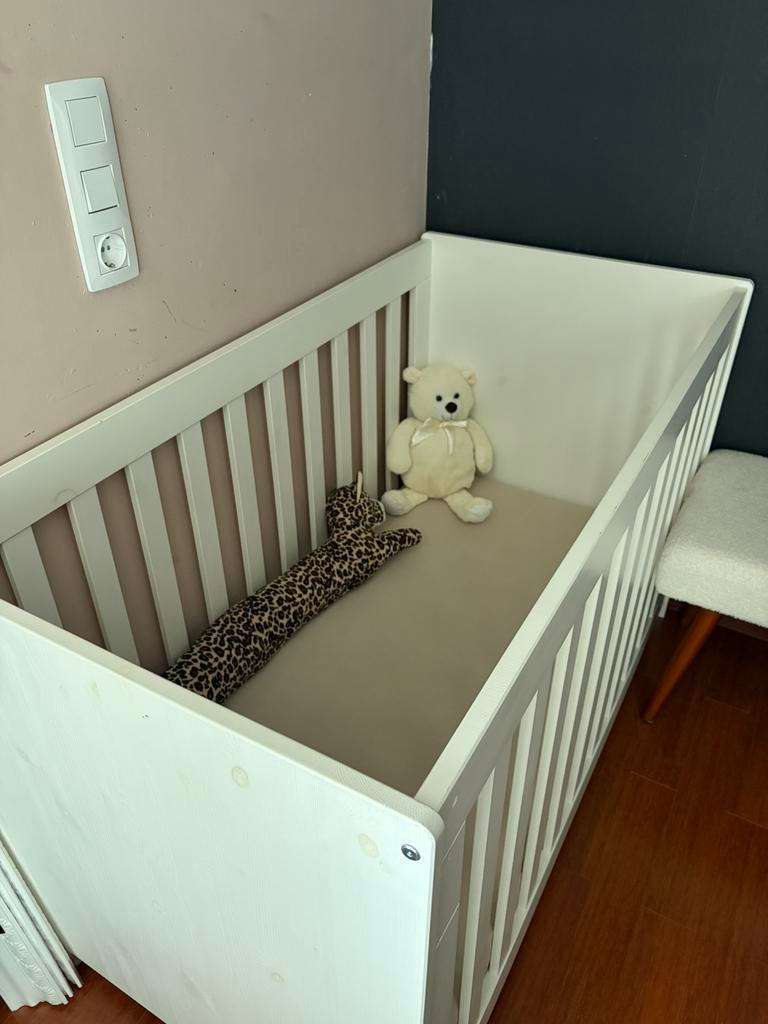 Ledikant 60 x 120, Kinderen en Baby's, Kinderkamer | Complete kinderkamers, Ophalen, Zo goed als nieuw, Jongetje of Meisje