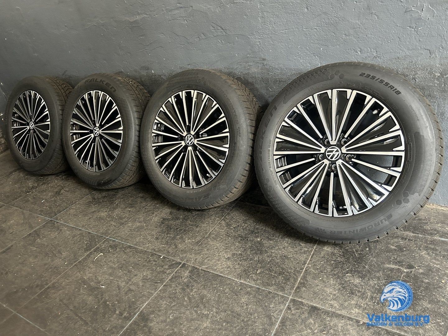 8mm! Originele VW Tiguan III CT1 Napoli 18 inch velgen TPMS, 18 inch, Gebruikt, -, -