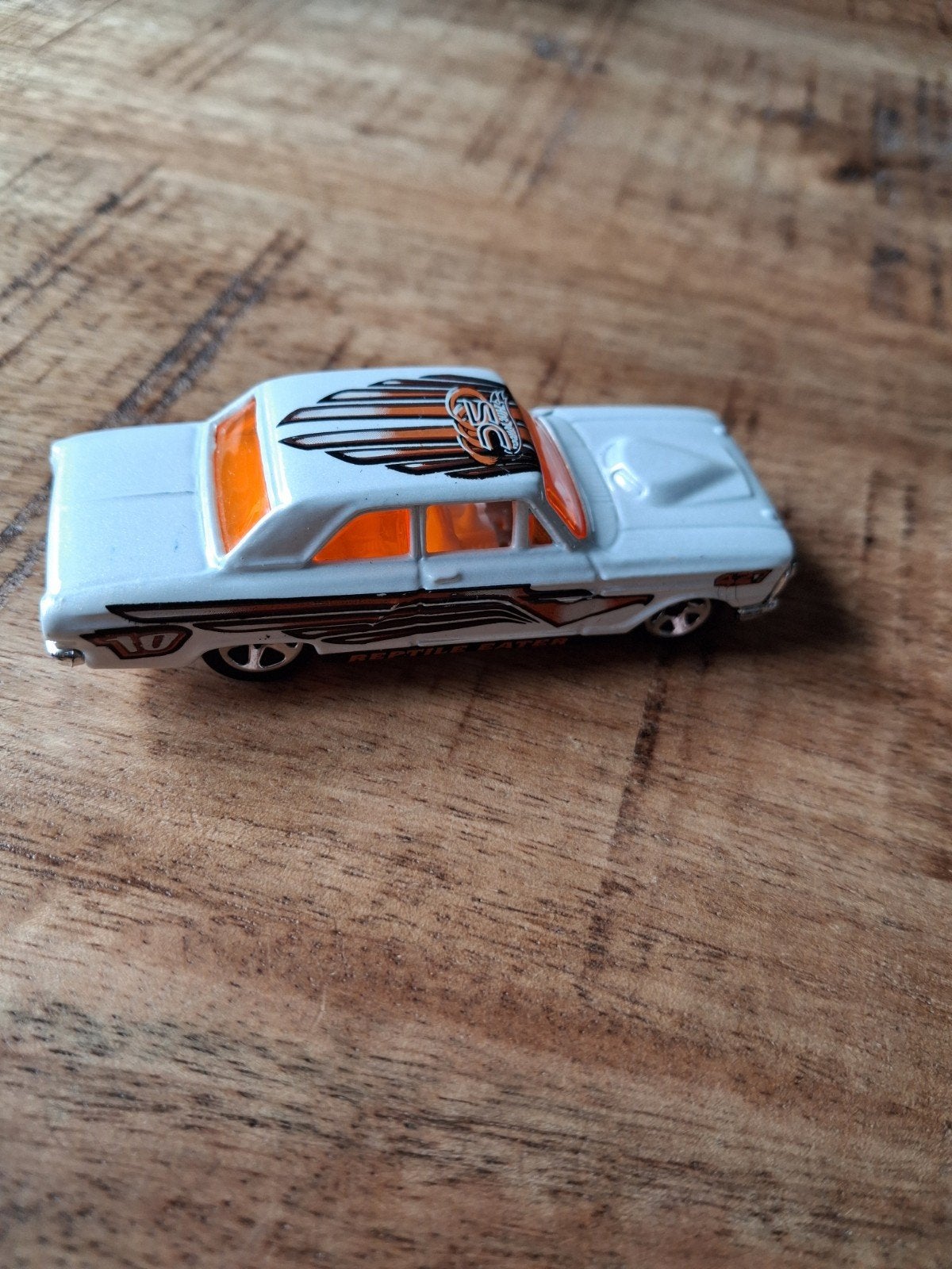 Hot Wheels Ford Thunderbolt "Reptile Eater" Wit, Ophalen of Verzenden, Zo goed als nieuw