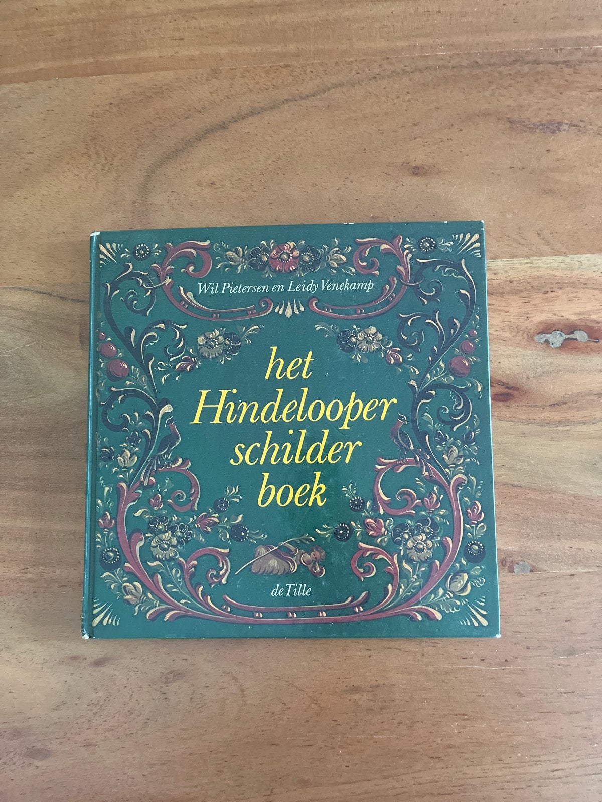 Het Hindelooper Schilderboek - Wil Pietersen en Leidy Veneka, Boeken, Ophalen of Verzenden, Zo goed als nieuw, Overige onderwerpen