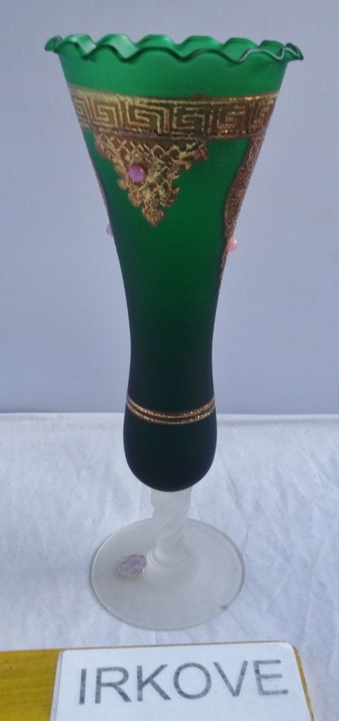 GROENE SLANKE VAAS OP VOET * Goud Bewerkt *, Verzenden