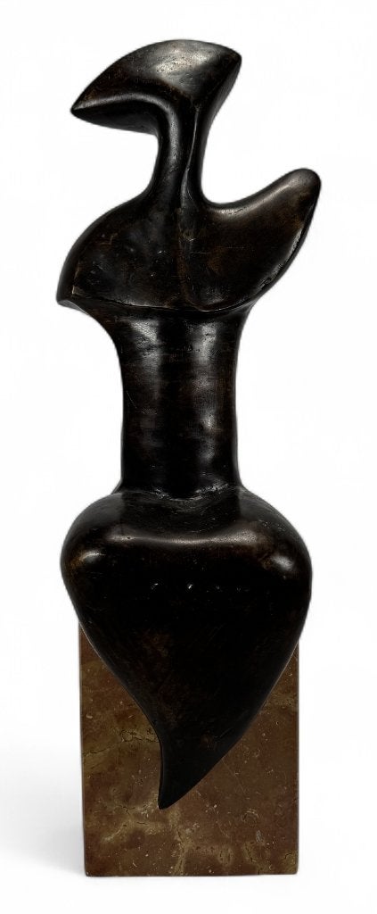 537. Bronzen beeld op marmeren sokkel, 20e eeuw