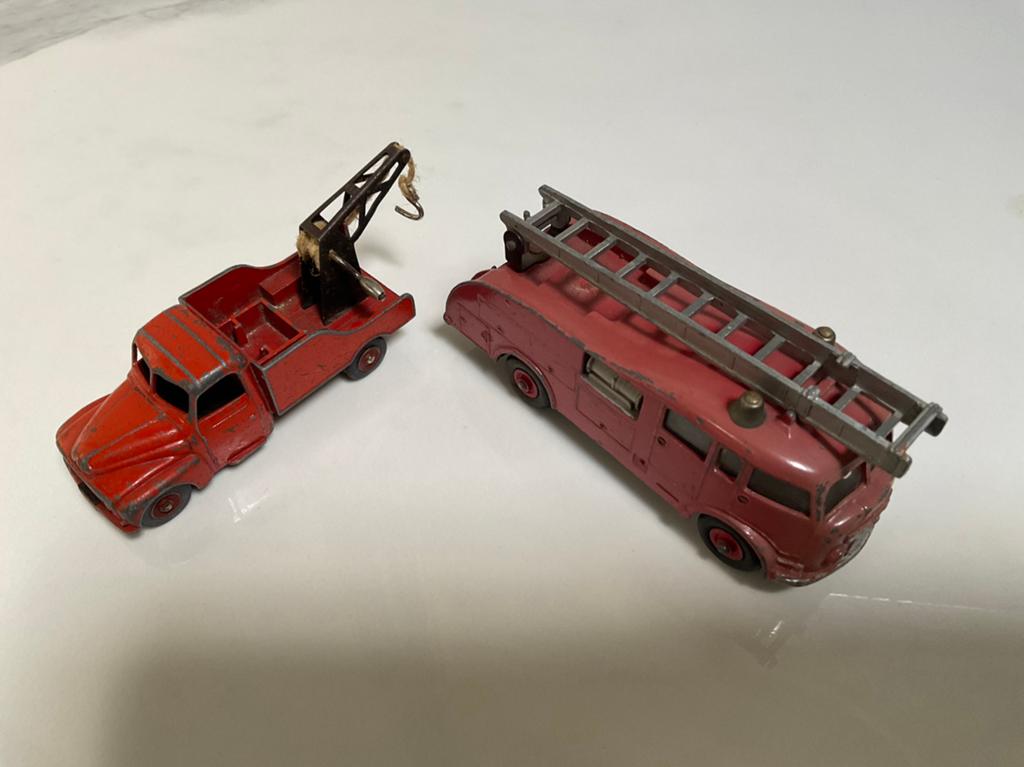 Dinky Toys 2st Commer Fire & Commercial Service 1960th, Ophalen of Verzenden, Zo goed als nieuw, Auto, Dinky Toys