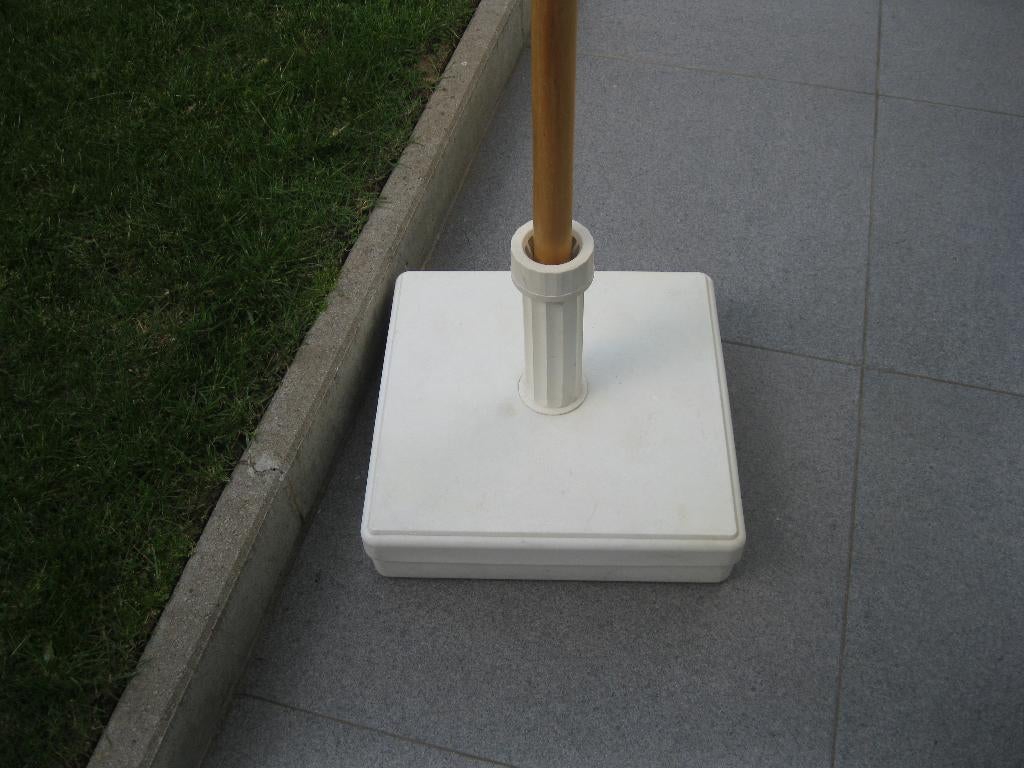 Parasolvoet van weropa i.g.st gewicht 25.8 Kg, Ophalen, Zo goed als nieuw