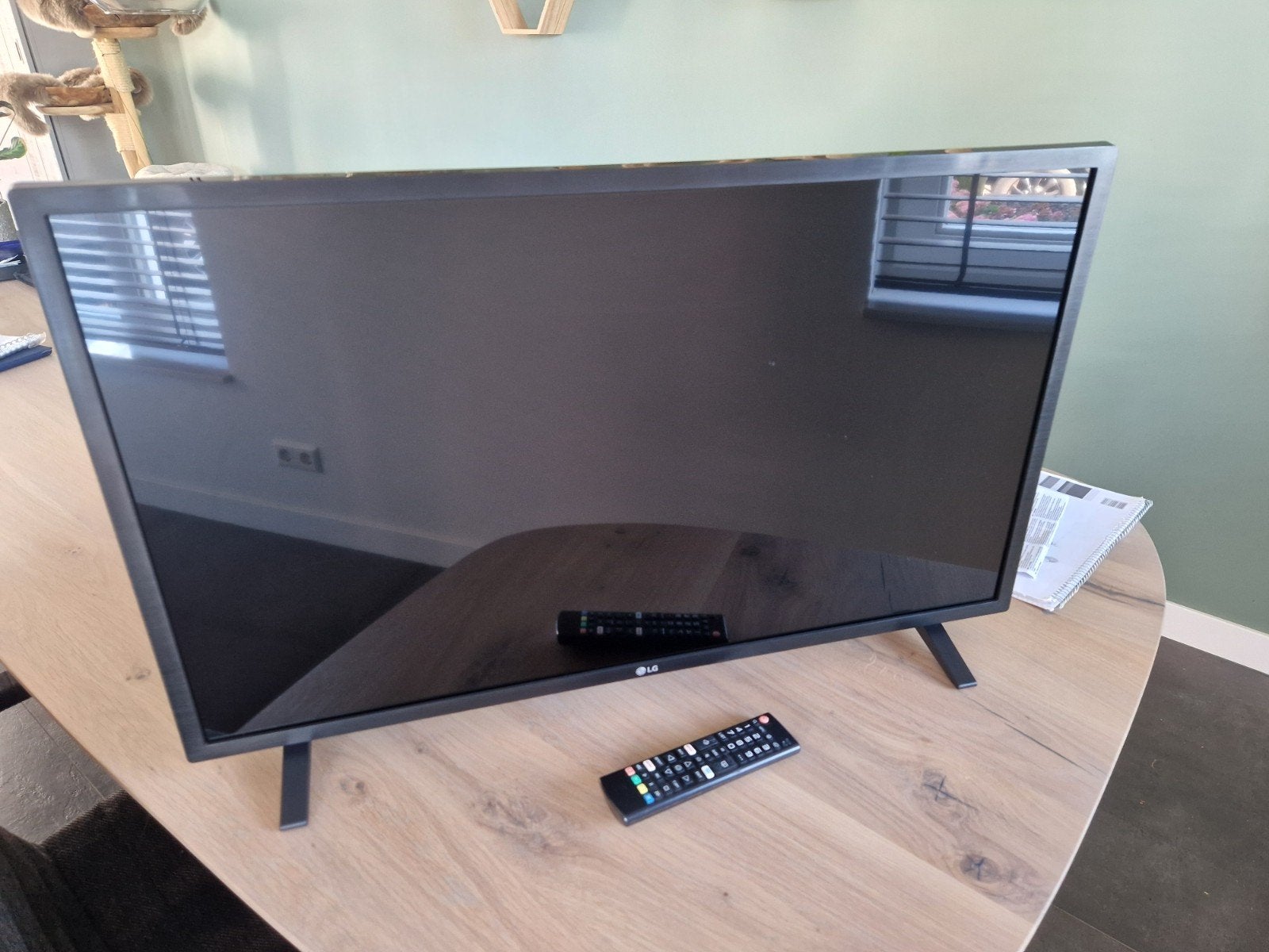 LG 32 inch TV met Vogels muurbeugel - Werkt perfect!, Audio, Tv en Foto, Televisies, Zo goed als nieuw, LED, 80 tot 100 cm, HD Ready (720p)