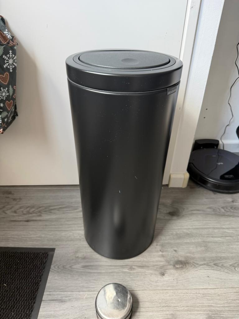 Brabantia prullenbak 60 liter, Huis en Inrichting, Woonaccessoires | Prullenbakken, Ophalen, Overige materialen, Gebruikt, 40 liter of meer