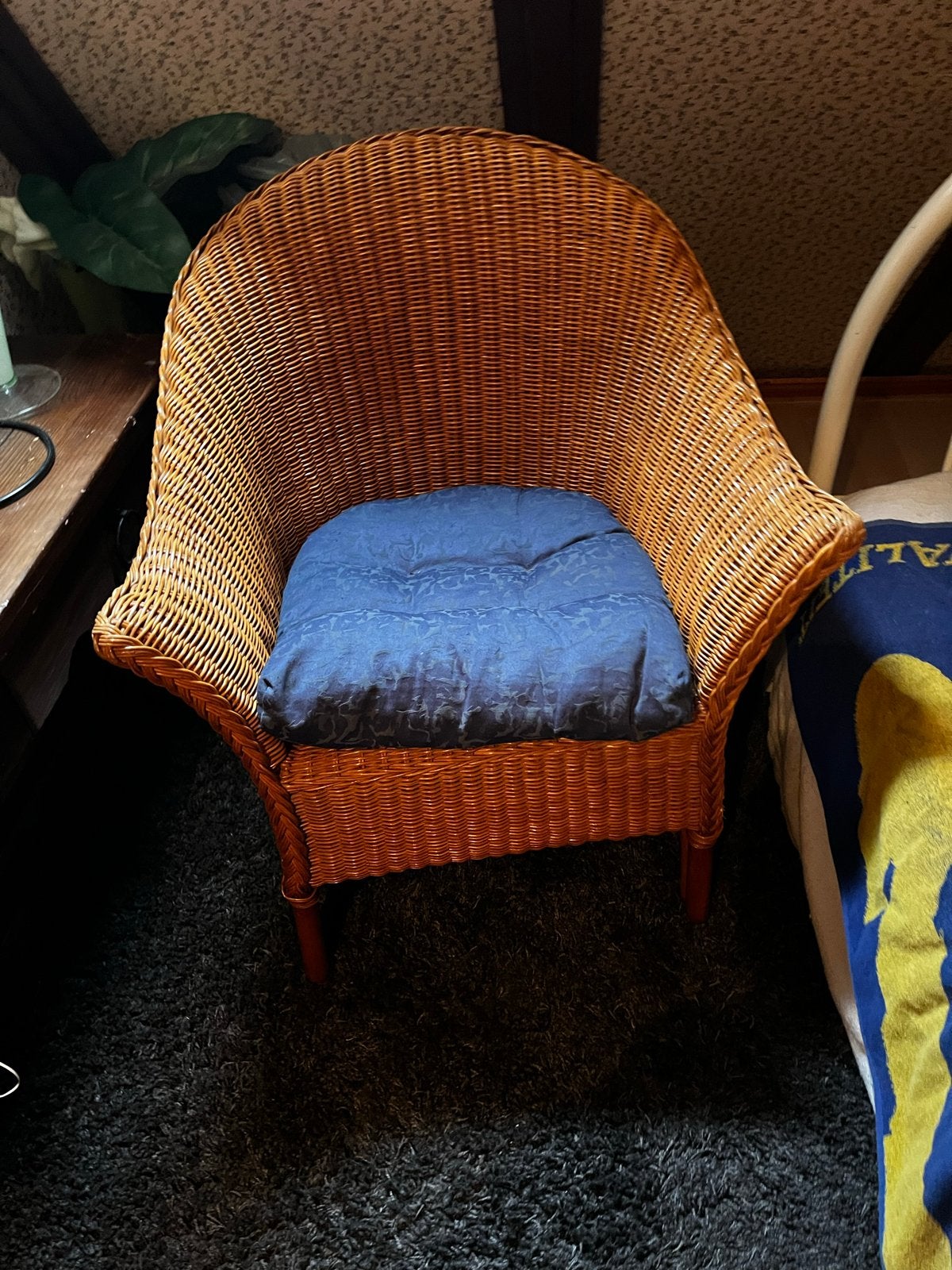 Rotan stoel met kussen, Huis en Inrichting, Stoelen, Ophalen, Gebruikt, Bruin, Riet of Rotan