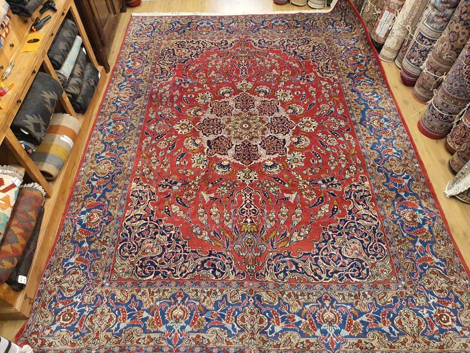 Vintage handgeknoopt perzisch tapijt kashan 373x266, Info@SlatsAntiek.nl, Tweedehands, Perzisch, 200 cm of meer