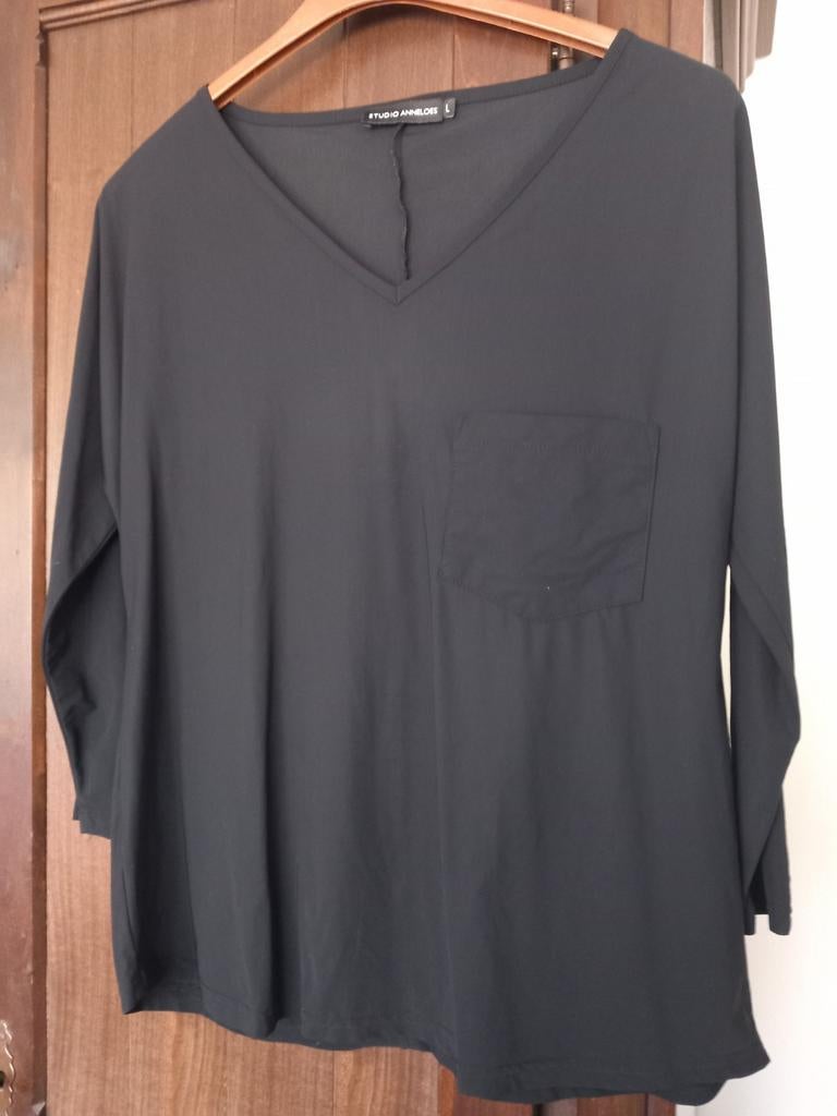 Mooi shirt travelstof van studio anneloes maat. L, Studio anneloes., Zwart, Maat 42/44 (L), Ophalen of Verzenden