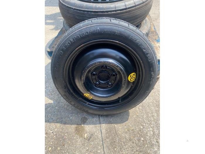 Krikset + reservewiel van een Kia Pro Ceed, Gebruikt, -, -, 3 maanden garantie