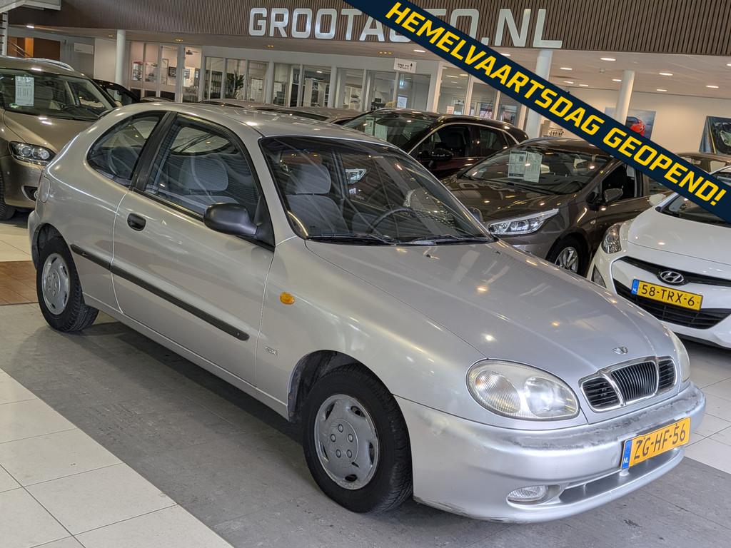 Daewoo Lanos 1.5 SX Automaat Airco, Stuurbekrachtiging, Auto's, Oldtimers, 1498 cc, Metallic lak, Daewoo, Bedrijf