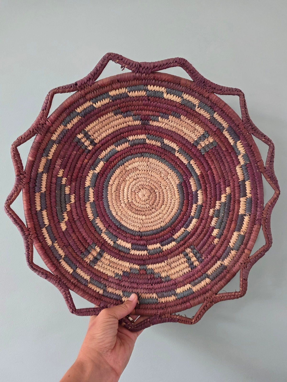 Grote handgeweven rotan schaal/ bohemian wanddecoratie, Huis en Inrichting, Ophalen of Verzenden, Zo goed als nieuw, Rond, Riet