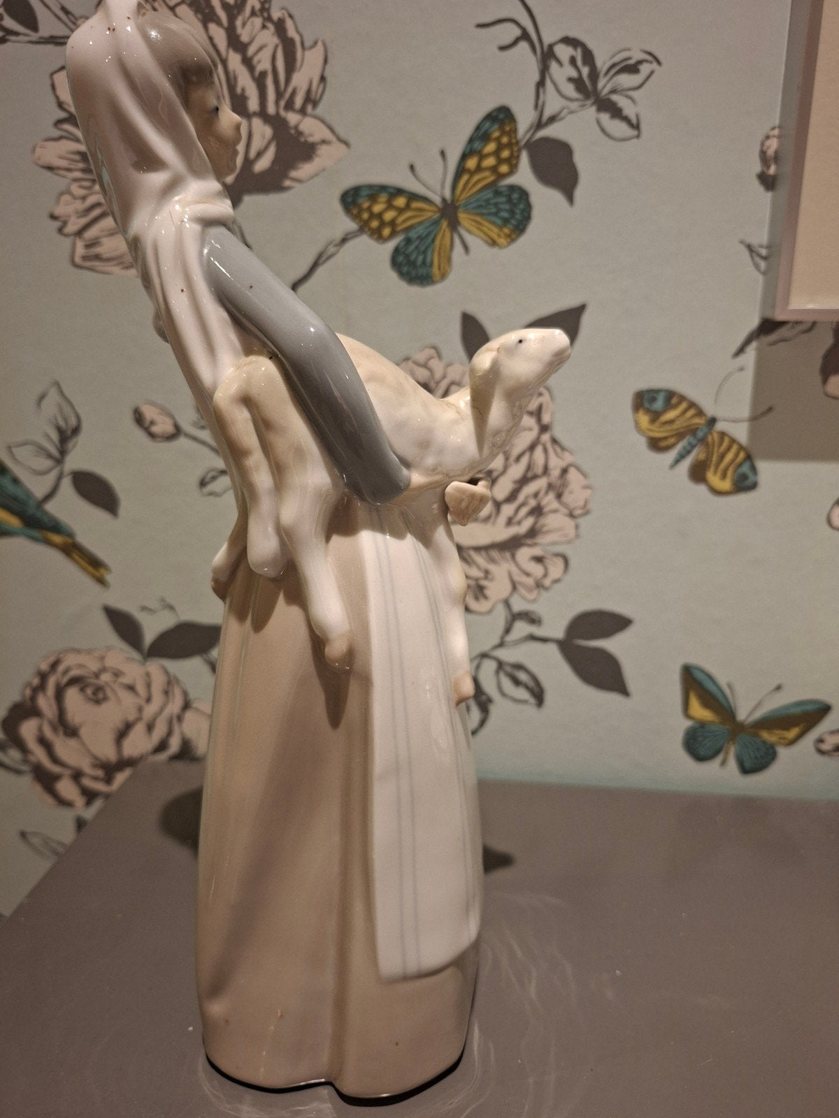 Herderinnetje met lam van LLADRO, Ophalen of Verzenden, Zo goed als nieuw, Dier