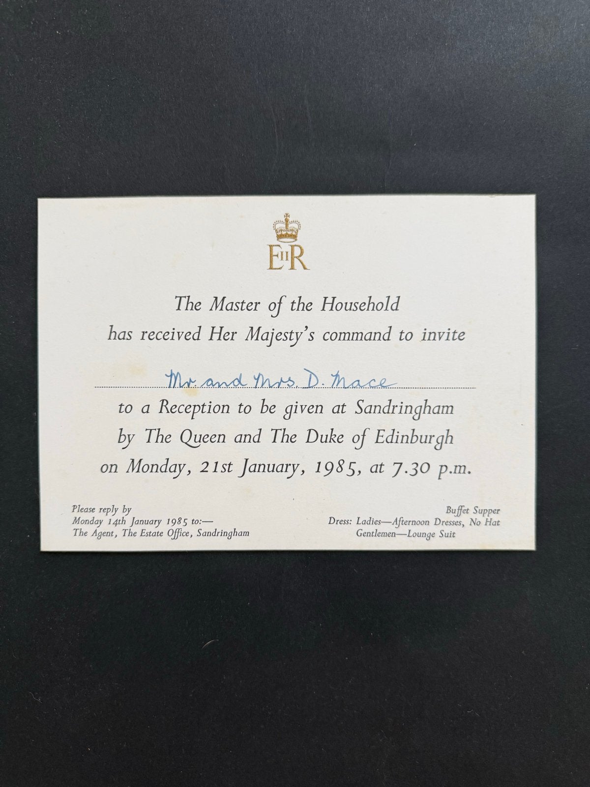 Originele Sandringham uitnodiging Queen Elizabeth II 1985, Ophalen of Verzenden, Gebruikt, Buitenland, Kaart, Foto of Prent