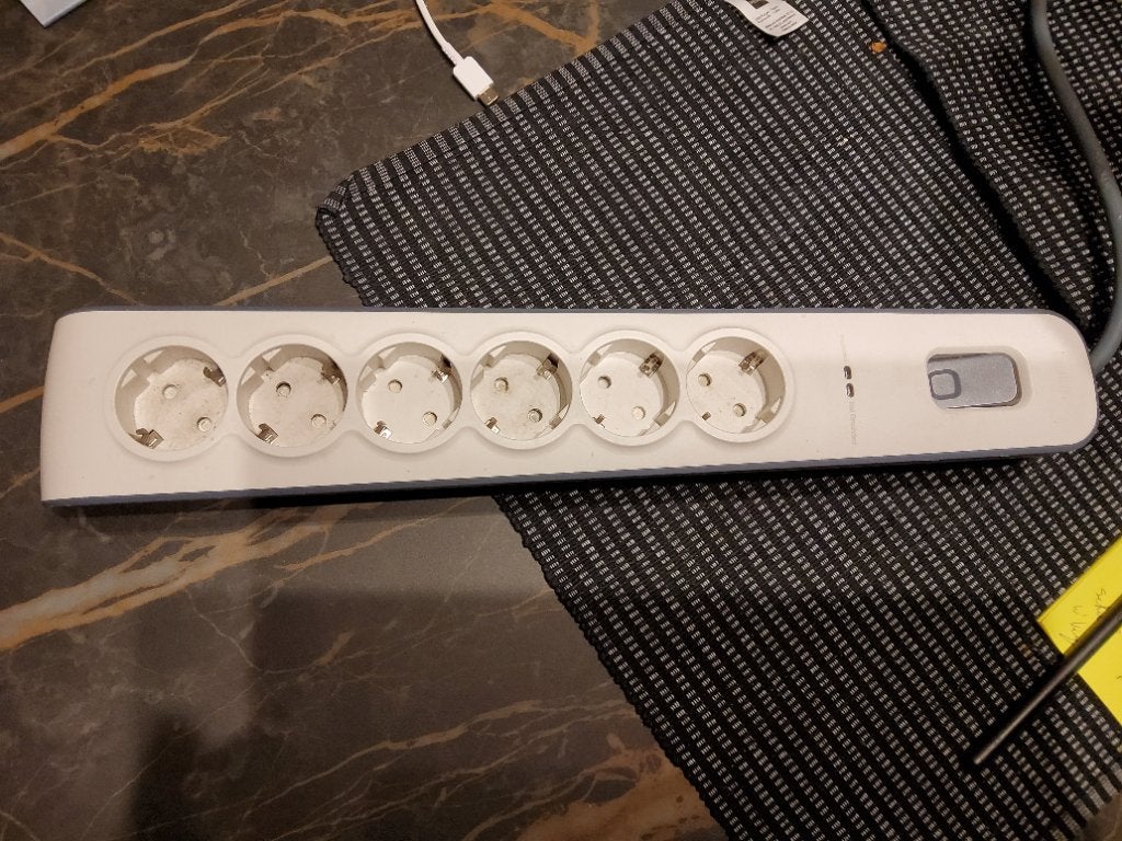 Belkin Surge Protector 6 outlet 2 meter, stekkerblok, Ophalen of Verzenden, Gebruikt, Overige merken, Stekkerdoos