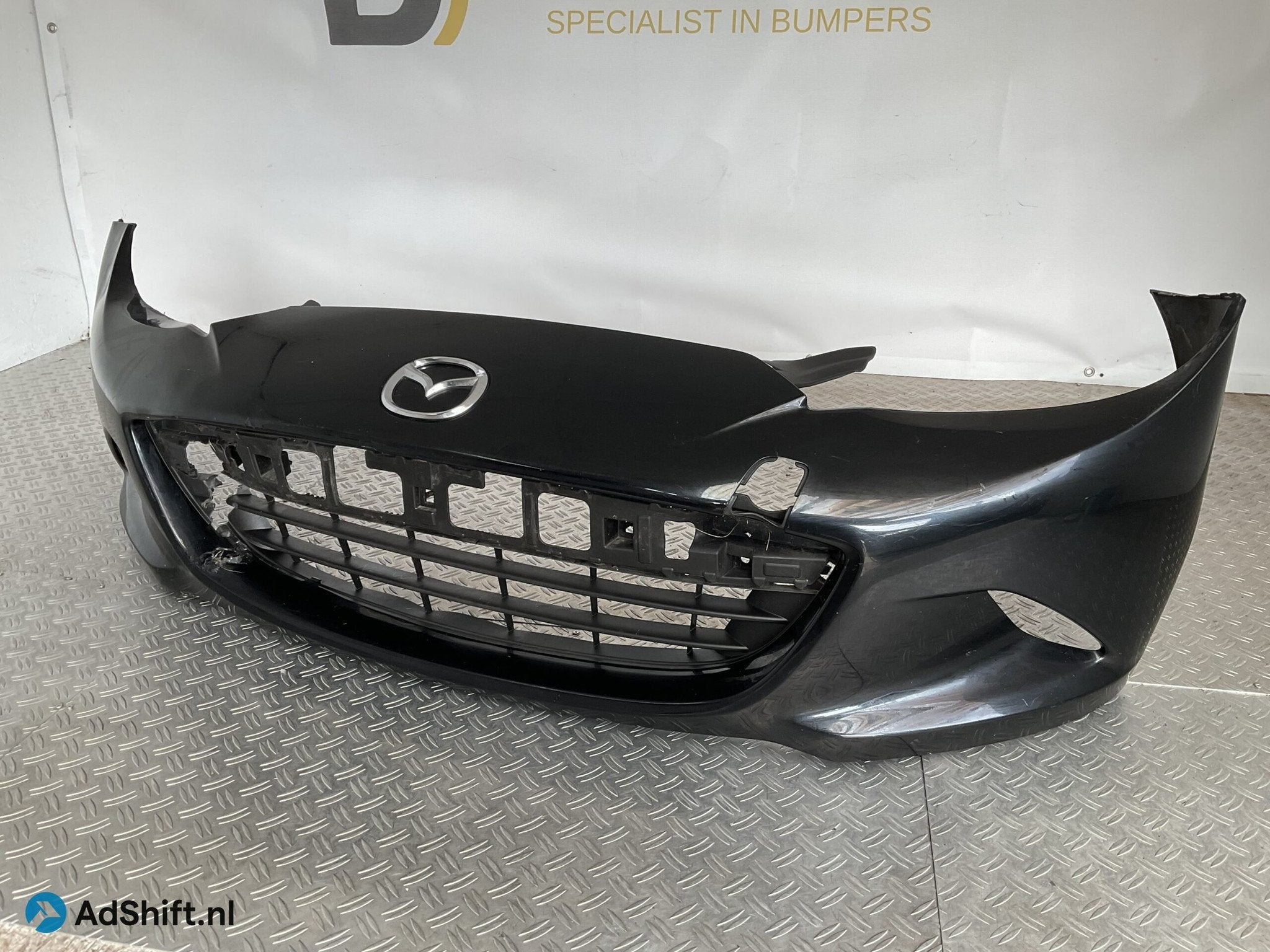 Bumper Mazda MX5 MX-5 N243-50031 Voorbumper B9-15796z, Bumper